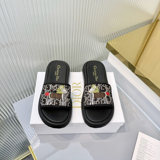 Christian Dior Embroidered Thick Sole Comfortable Slides Lightweight Design