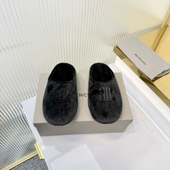 Balenciaga Casual Non-Slip Velvet Leather Mule Slippers