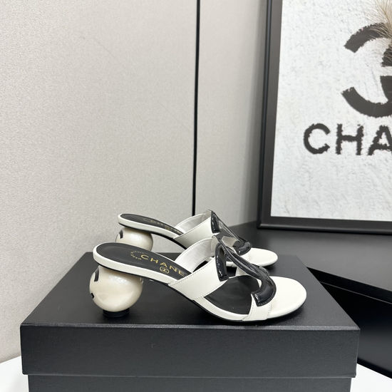 Chanel Cowhide Upper Sheepskin Lined Leather Sole Sandals