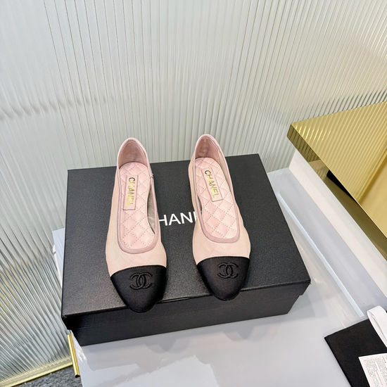 Chanel Classic Color Block Leather Low Heel Sandals