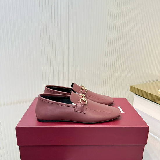 Gucci Classic Metal Accent Leather Loafer Flats