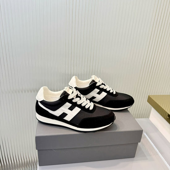 Hogan Comfortable Suede Leather Casual Sneakers with Elevated Sole