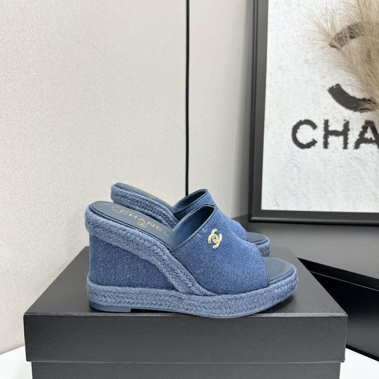 Chanel Luxury Sheepskin Linen Sole Casual Slide Sandals