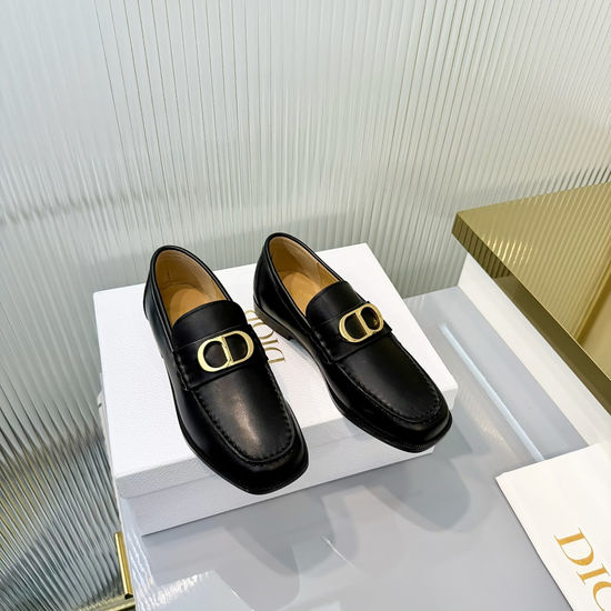 Christian Dior CD Leather Dress Shoes with Decorative Metal Buckle