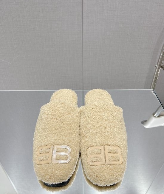 Balenciaga Genuine Wool Half Slippers Leather Sole Metal Decoration