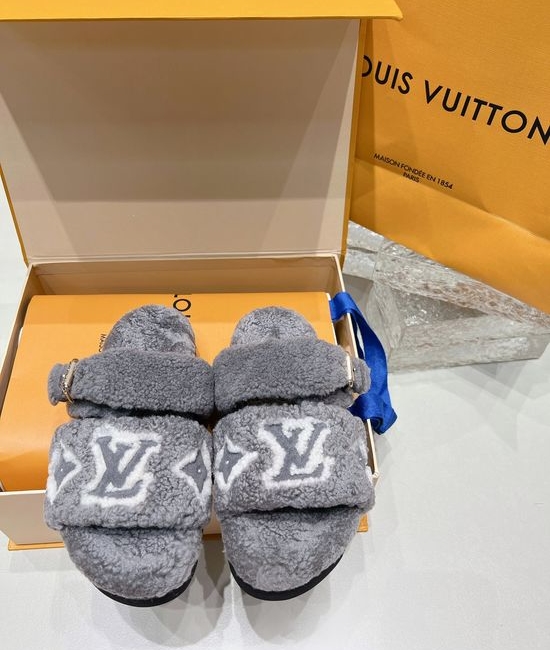 Louis Vuitton LV Thick Sole Wool Slippers Cowhide Lining Soft Comfortable