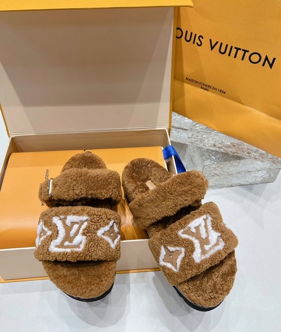 Louis Vuitton LV Thick Sole Wool Slippers Cowhide Lining Soft Comfortable