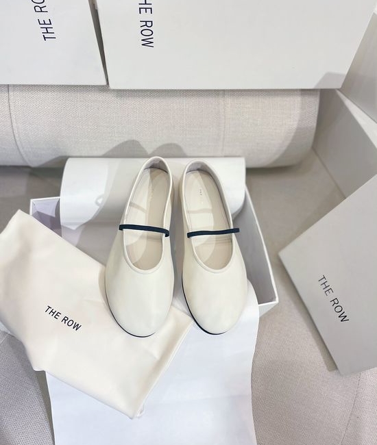 The Row Minimalist Soft Leather Ballet Flats With Elastic Strap