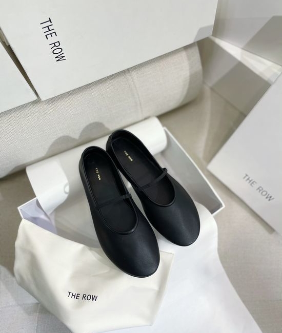 The Row Minimalist Soft Leather Ballet Flats With Elastic Strap