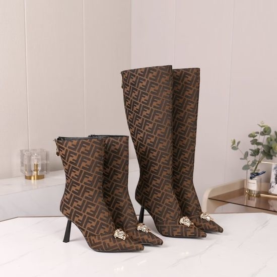 Fendi Plaid Fabric Boots with Sheepskin Lining and Rubber Sole
