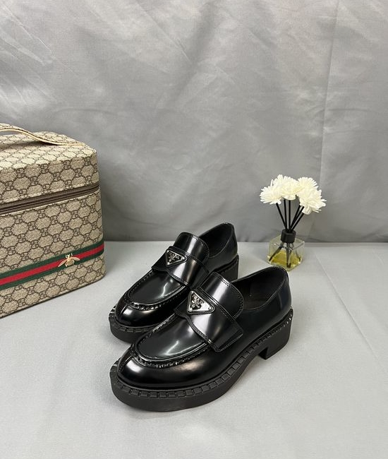 Prada Opened Bead Leather Upper Comfortable Non-slip Casual Shoes