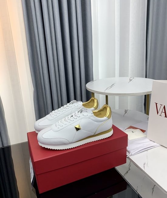 Valentino Suede Stitched Rivet Decor Non-slip Fashion Casual Shoes