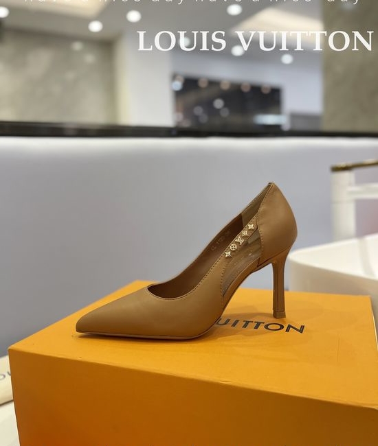 Louis Vuitton LV Premium Leather Pumps With Metal Buckle And Leather Sole