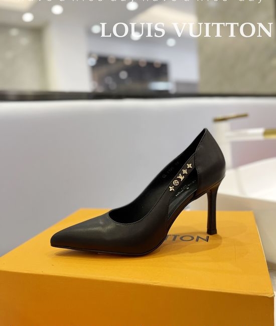 Louis Vuitton LV Premium Leather Pumps With Metal Buckle And Leather Sole