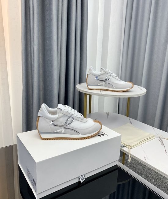 Loewe Classic Comfortable Casual Training Shoes with Premium Materials