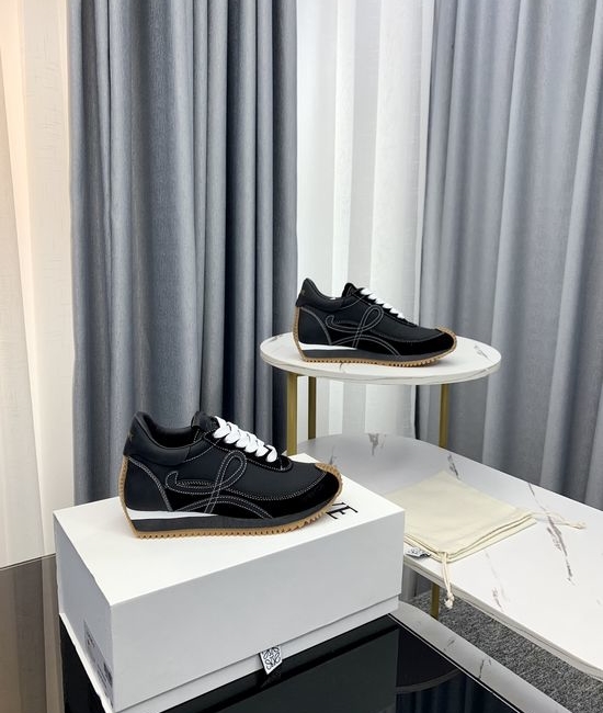 Loewe Classic Comfortable Casual Training Shoes with Premium Materials