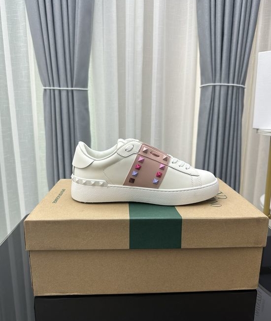 Valentino Studded Platform Casual Leather Sneakers Comfortable Height Increasing