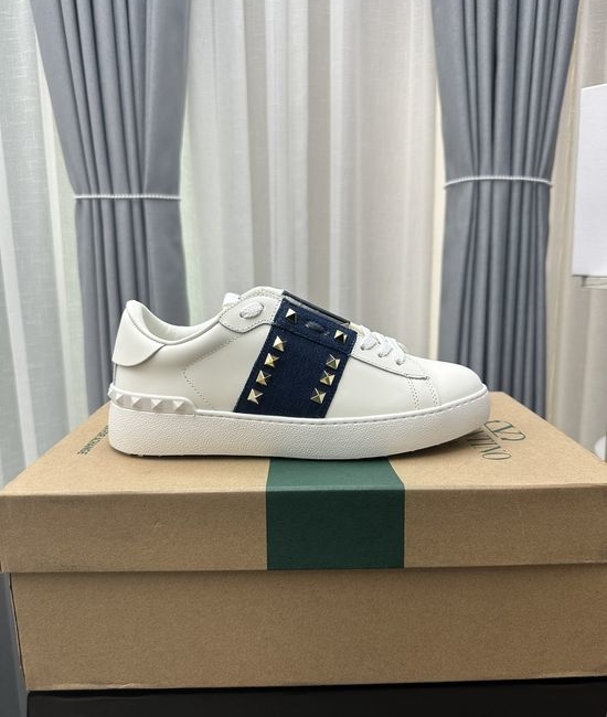 Valentino Studded Platform Casual Leather Sneakers Comfortable Height Increasing