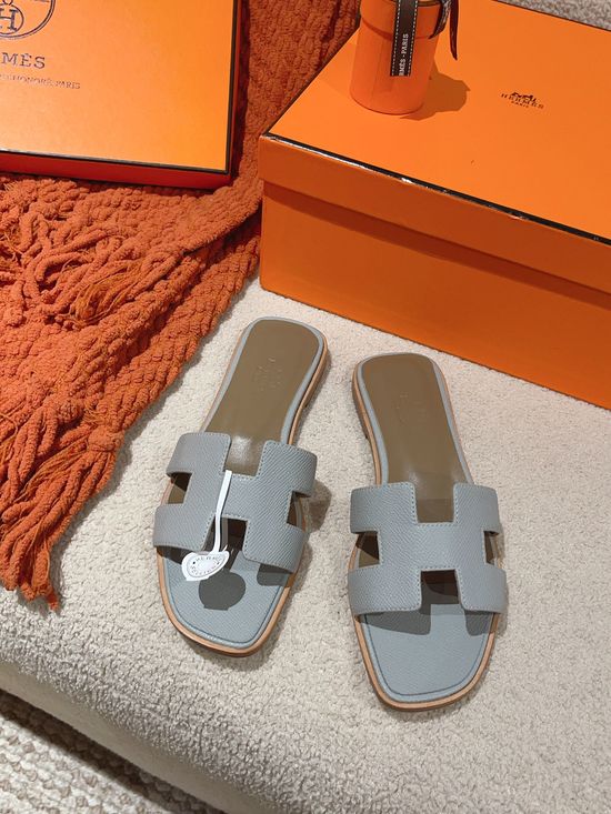 Hermes Classic Slip On Leather Sandals Versatile Comfortable Footwear