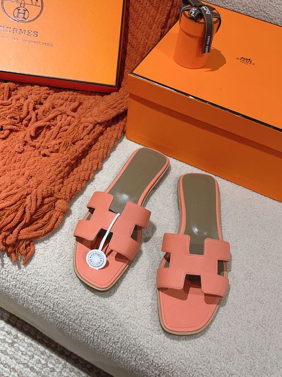 Hermes Classic Slip On Leather Sandals Versatile Comfortable Footwear