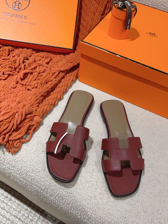 Hermes Classic Slip On Leather Sandals Versatile Comfortable Footwear