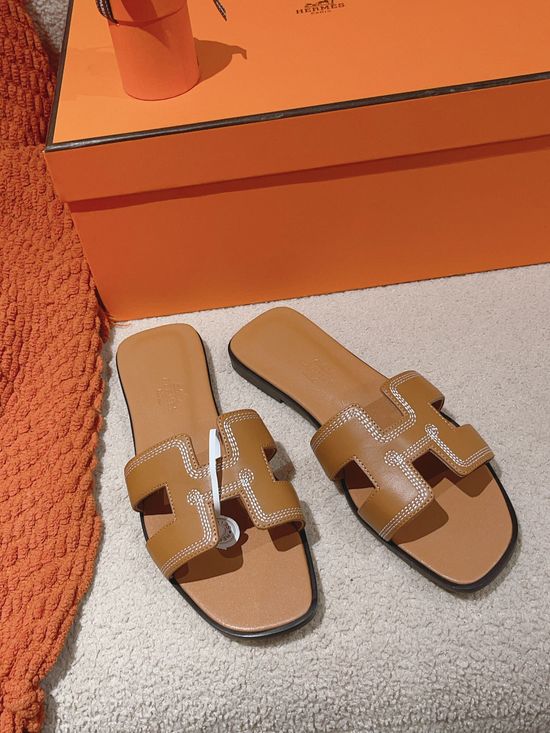 Hermes Embroidered Soft Leather Slip On Sandals Versatile Daily Wear
