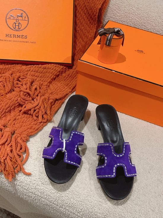 Hermes Low Heel Premium Leather Sandals Elegant Comfortable Footwear
