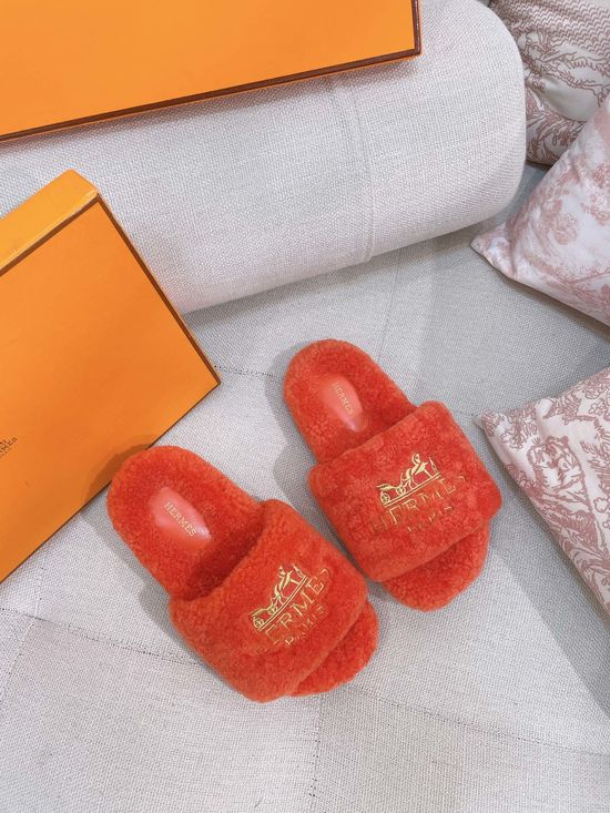 Hermes Warm Lamb Wool Slippers With Non-slip Rubber Sole