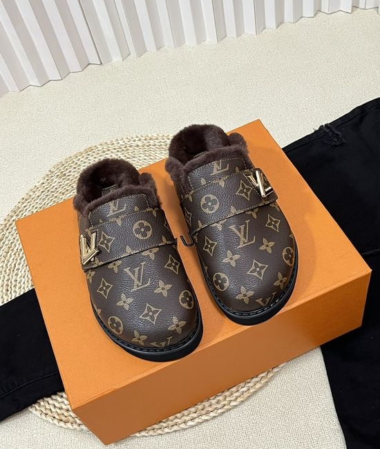 Louis Vuitton LV Embossed Pattern Casual Slip On Clog Slippers Comfortable Sole