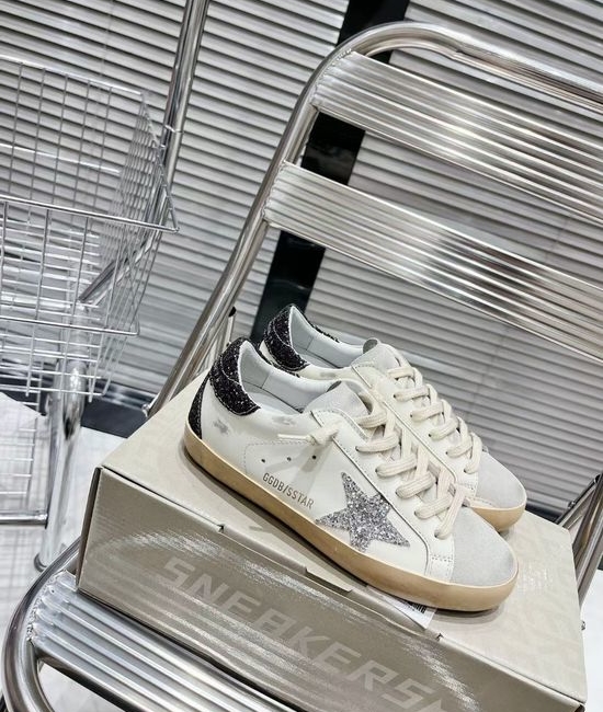 Golden Goose GGDB Premium Handcrafted Distressed Stylish Comfort Versatile Casual Sneakers