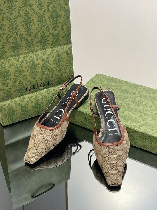 Gucci Classic Monogram Lace-up Casual Flat Shoes Comfortable Lining