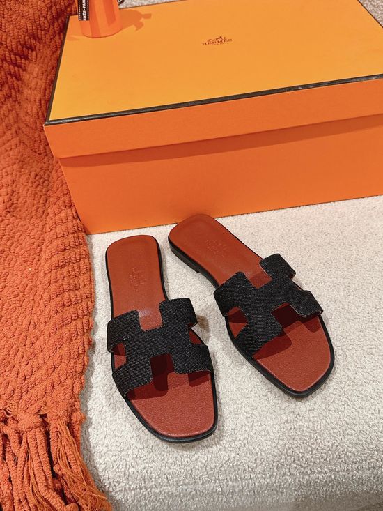 Hermes Classic Slip On Leather Sandals Versatile Comfortable Footwear