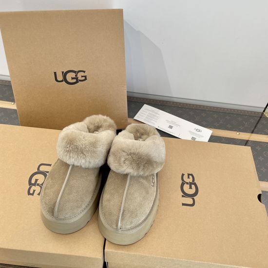 Gucci Slip On Thick Sole Fuzzy Warm Shearling Mules