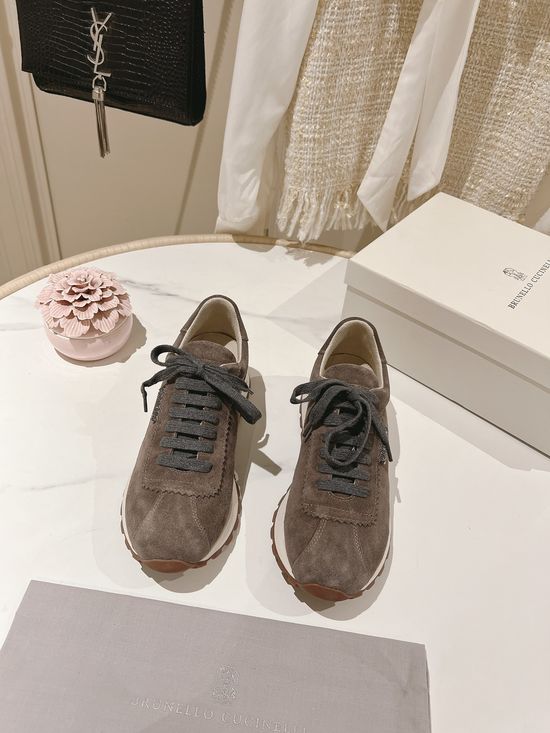 Brunello Cucinelli Classic Suede Sneakers Comfortable Lightweight Casual Footwear