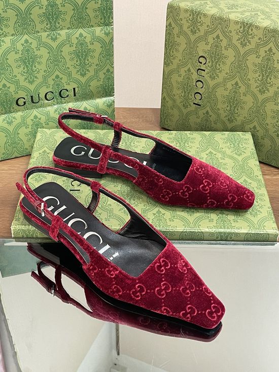 Gucci Embroidered Velvet Flat Comfortable Back Strap Shoes