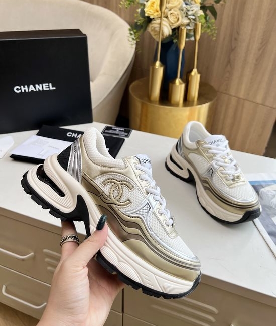 Chanel Breathable Lightweight Leather Fabric Casual Sneakers Soft Inner