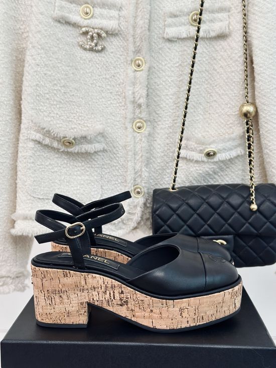 Chanel Wood Grain Platform Sandals Comfortable Sheepskin Upper