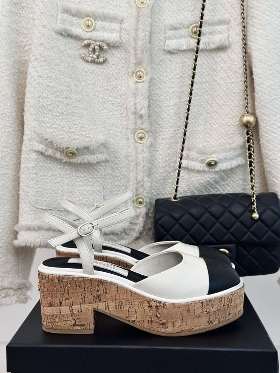 Chanel Wood Grain Platform Sandals Comfortable Sheepskin Upper