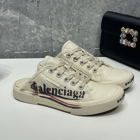 Balenciaga Vintage Distressed Canvas Casual Sneakers