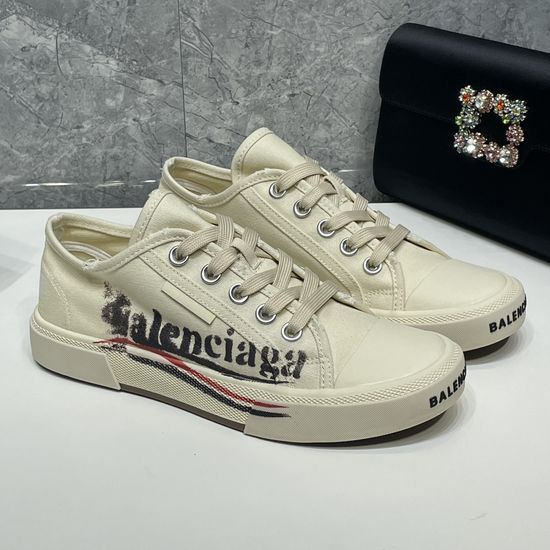 Balenciaga Vintage Distressed Canvas Casual Sneakers