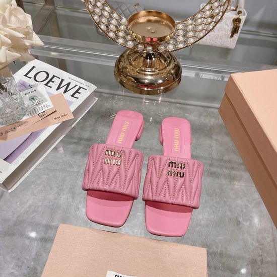 Miu Miu Soft Quilted Leather Sandals Comfortable Premium Casual Slides