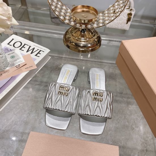 Miu Miu Soft Quilted Leather Sandals Comfortable Premium Casual Slides