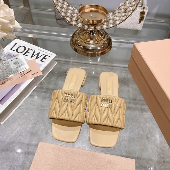 Miu Miu Soft Quilted Leather Sandals Comfortable Premium Casual Slides