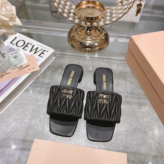 Miu Miu Soft Quilted Leather Sandals Comfortable Premium Casual Slides