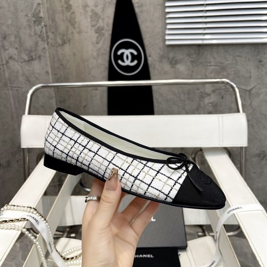 Chanel Color Block Chunky Heel Peep Toe Leather Sandals