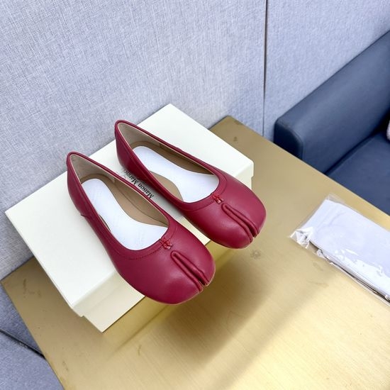 Maison Margiela MM6 Soft Leather Split Toe Slip On Casual Flats