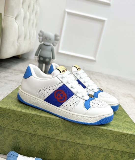 Gucci Distressed Casual Sneakers with Metal Emblem and Soft Lining