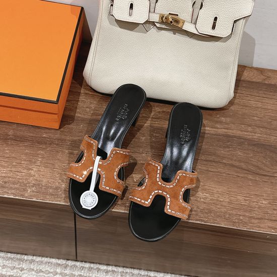 Hermes Low Heel Premium Leather Sandals Elegant Comfortable Footwear
