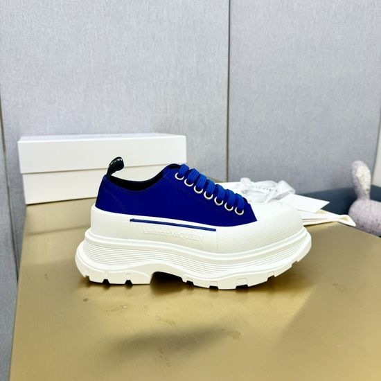 McQueen Premium Classic Casual Sneakers Soft Leather Lining Thick Sole