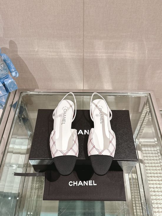 Chanel Embroidered Quilted Slingback Sandals with Leather Sole